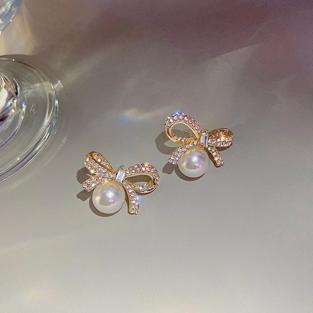 Elegant Bow White Pearl Stud Earrings for Women,Bow Earrings,Pearl Earrings - Picture 3 of 4